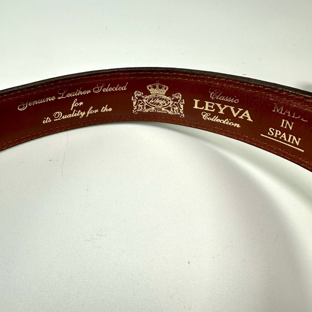Classic Leyva Collection Men's Brown Leather
Belt with Gold Buckle - Picture 4 of 7